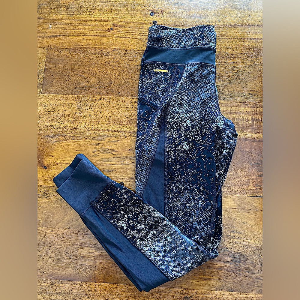 Lolë black and grey BURST Quick Dry UPF 50+ Ankle Jogger, like new, S/P